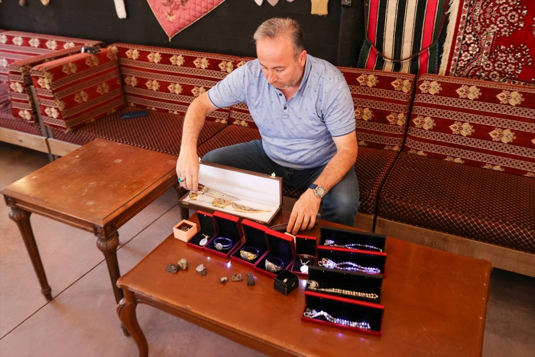 Gökten yağan taş Konya'da servete dönüştü! 30 bin dolarlık bıçak satışta 1